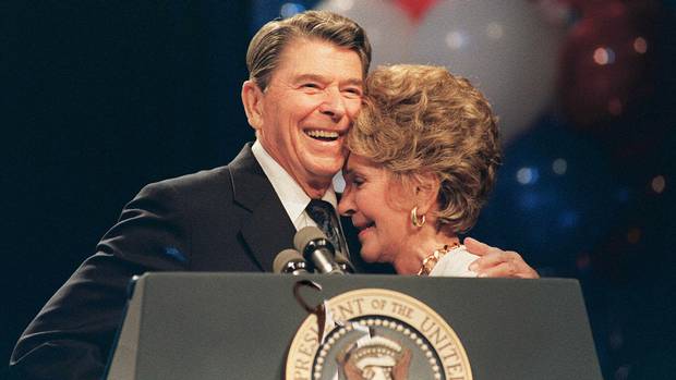 Ronald y Nancy Reagan