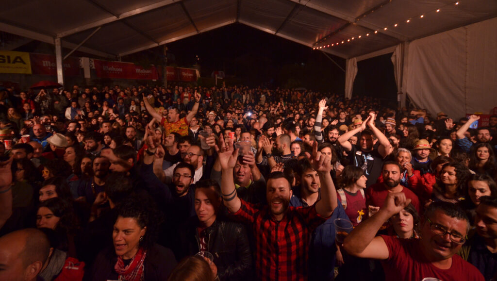 festival cans balance