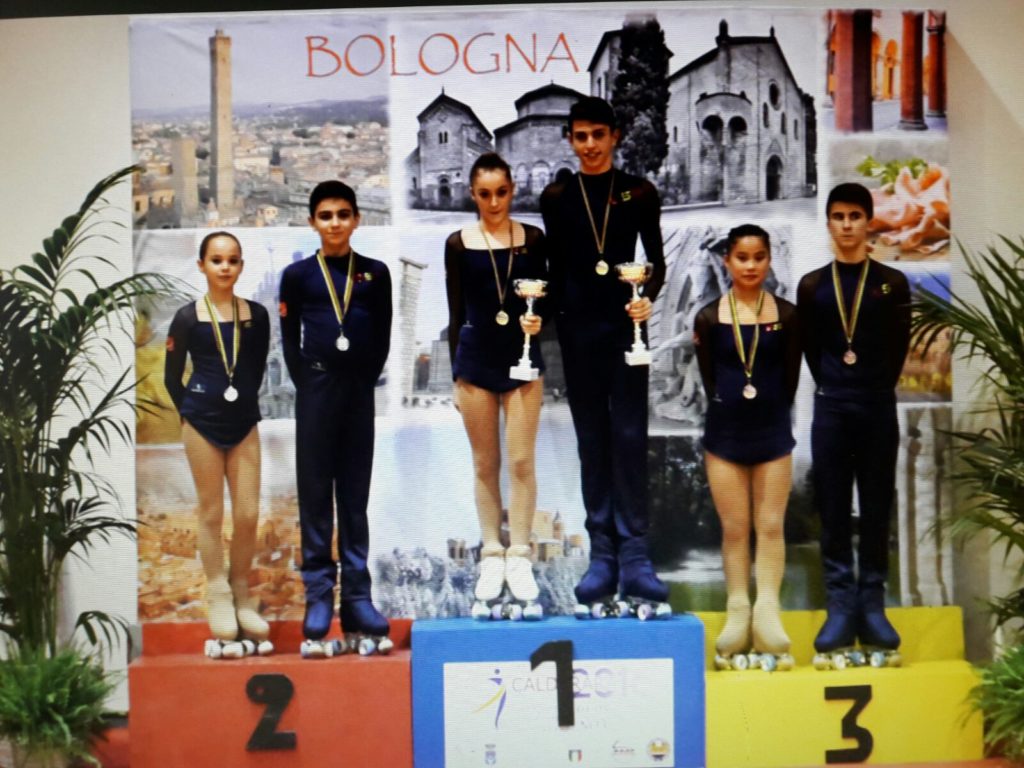 Alba Lishi Alonso y Albino Estévez, de Club Patinaxe Covelo, Medalla de bronce en su categoría en el Campeonato de Europa de Calderada di Reno, en Italia
