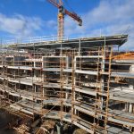 Caballero vuelve a cargar contra la Xunta por la vivienda