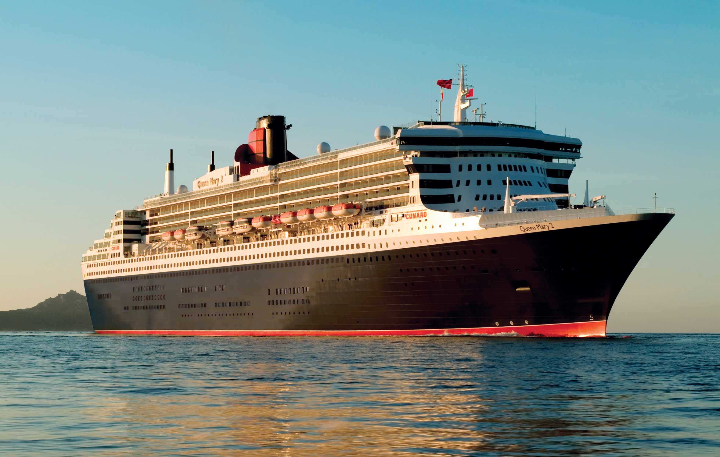 El 'Queen Mary 2' rescata en el Atlántico Norte a uno de los