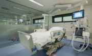 El cierre de 174 camas durante el verano en los hospitales de Vigo "saturará" la atención sanitaria