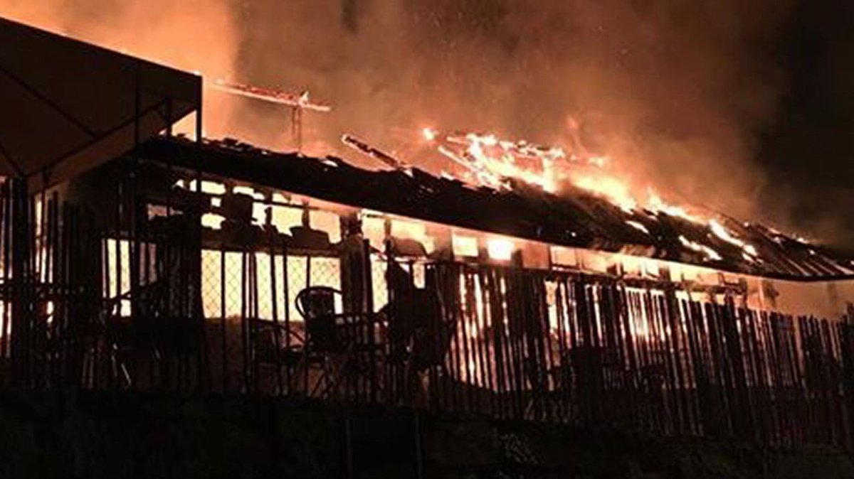 Una persona muerta y otras tres rescatadas durante un trágico incendio en Bergondo