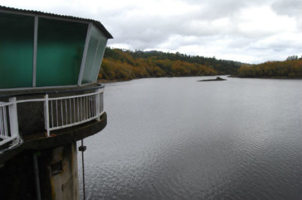 Caballero pide á Xunta a reducción do caudal hidrolóxico na presa de Eiras
