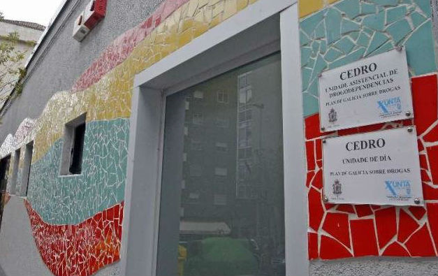 Acusan a Caballero de manifestarse por la sanidad pública por la tarde y privatizar Cedro por la mañana