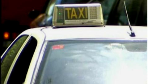 Detenidos tras atracar a un taxista a punta de navaja