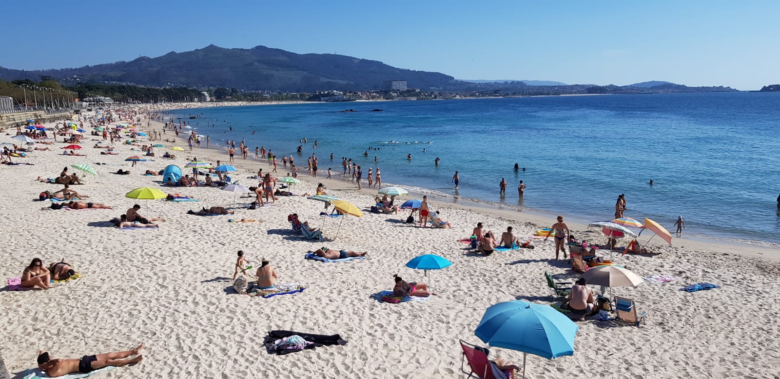 ¿No habrás guardado el bañador?.. el fin de semana estaremos en Vigo a 30 grados