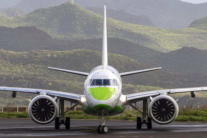 Binter vuela de Vigo a Canarias