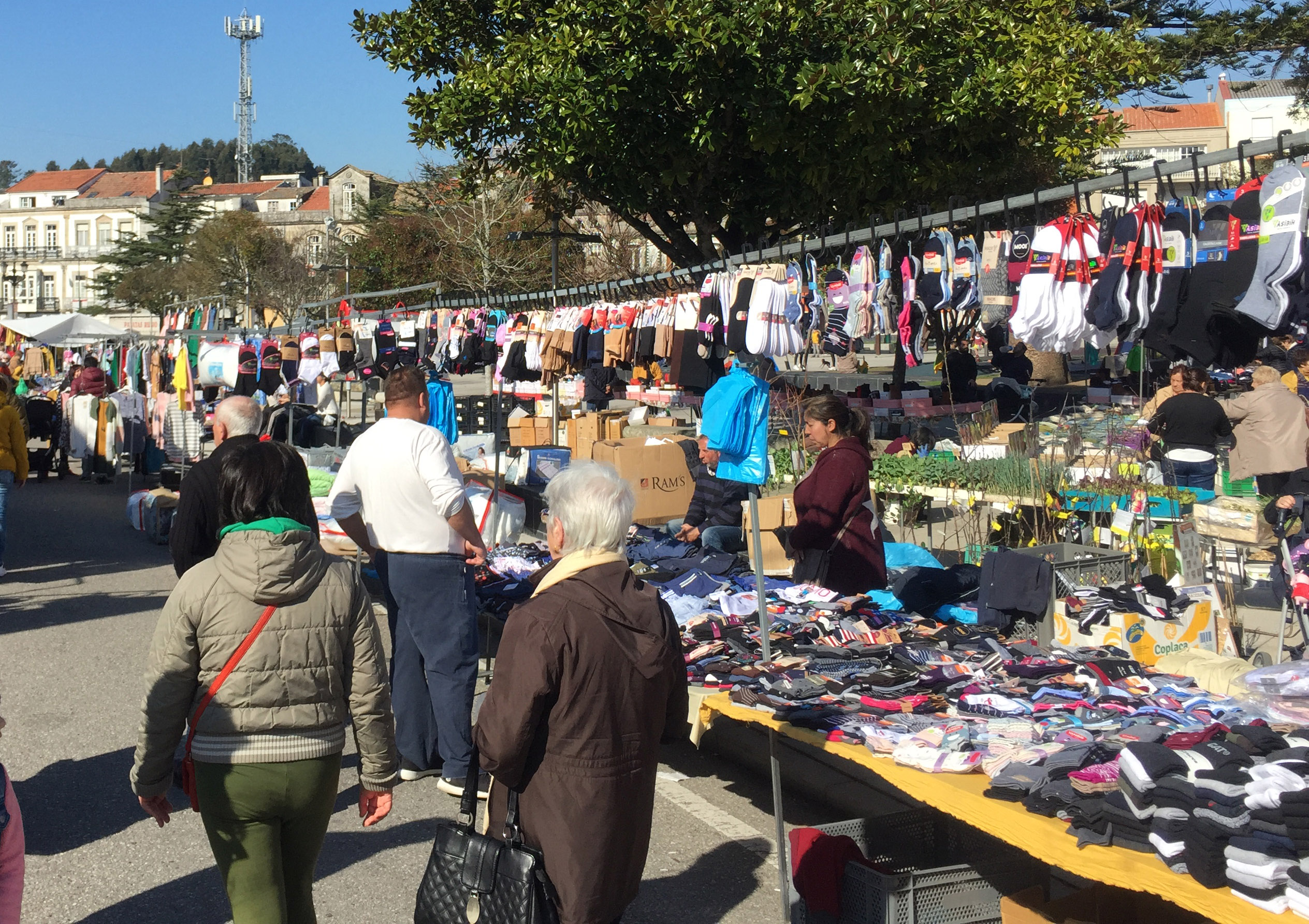 A Guarda retoma o seu mercadillo dos sábados