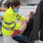 Sanidade activa una campaña extraordinaria para vacunar contra la gripe a personas de 60 a 69 años, este fin de semana