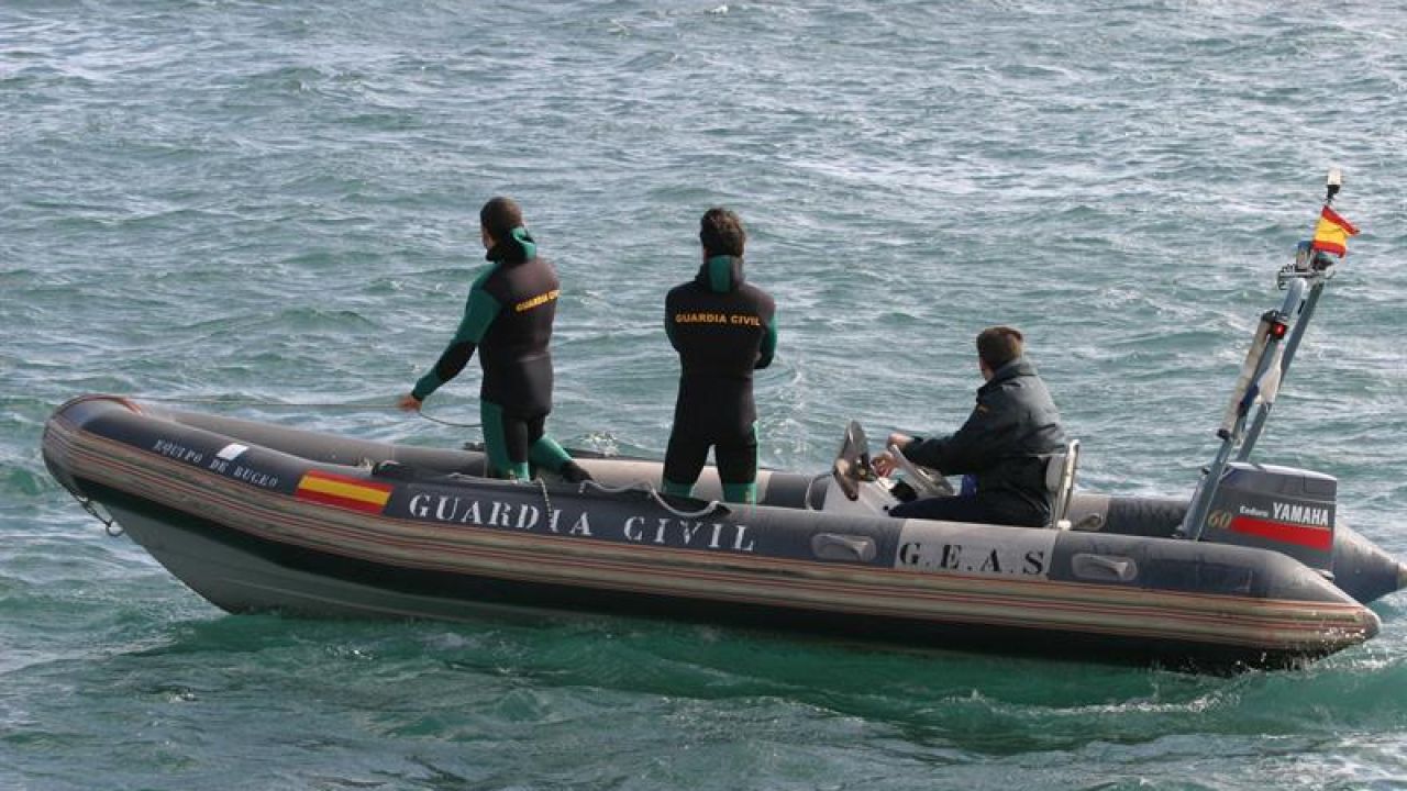 Rescatan el cadáver de un hombre en el mar, frente a Poio