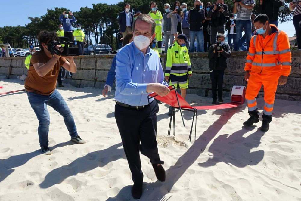 Alcalde cintas en las playas