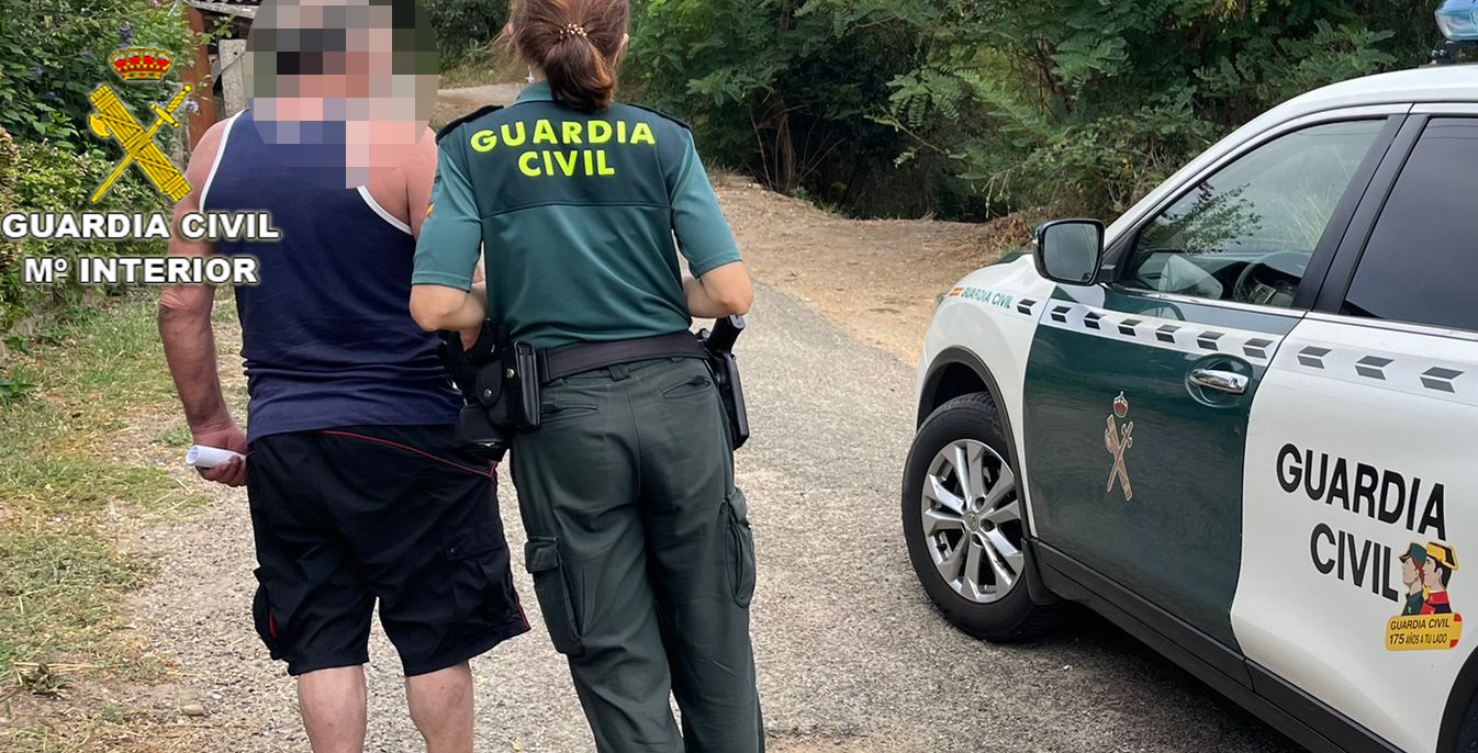 La Guardia Civil acaba con un punto de venta de drogas en Salvaterra