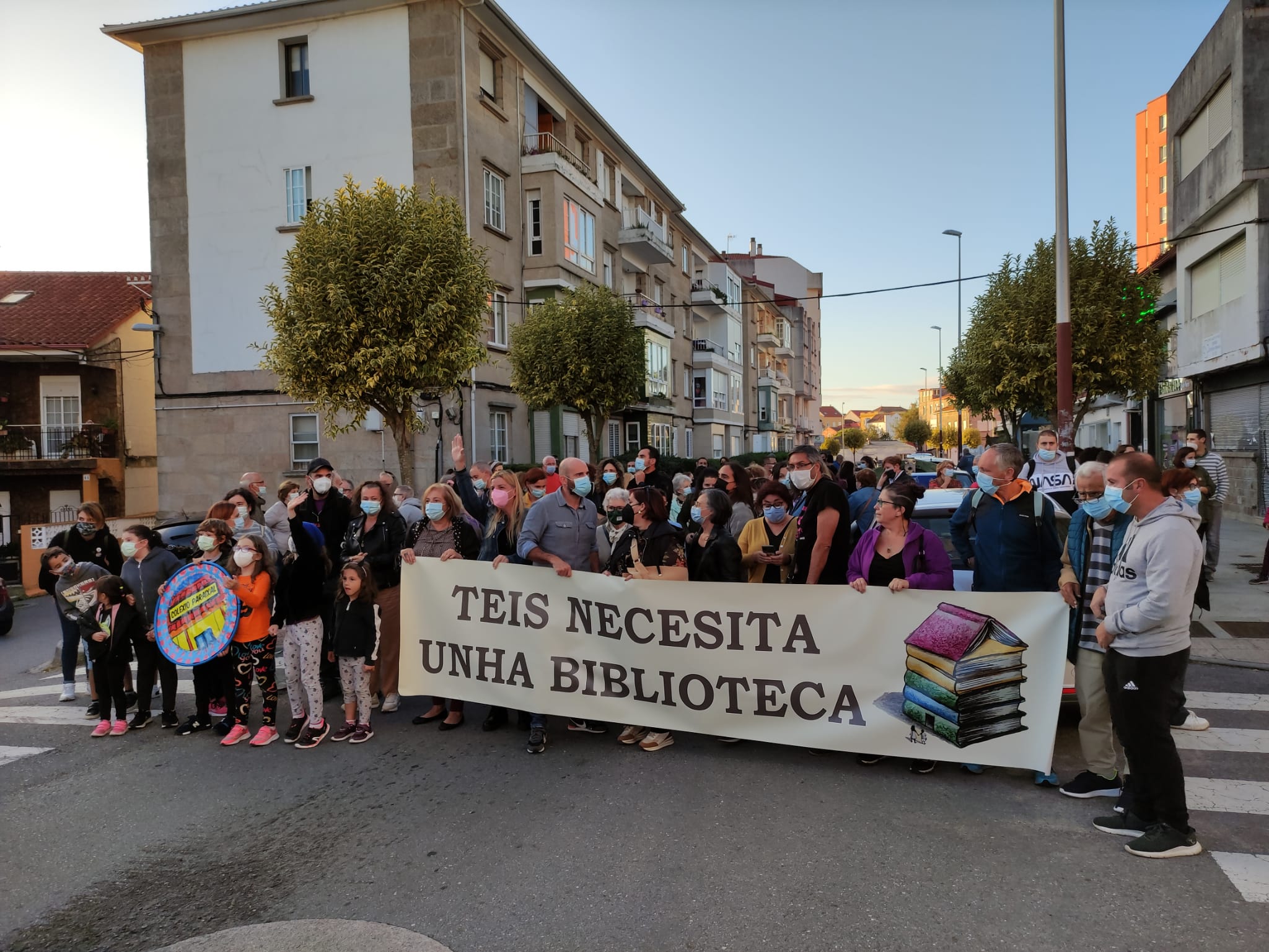 Manifestación Biblioteca Teis Vigo