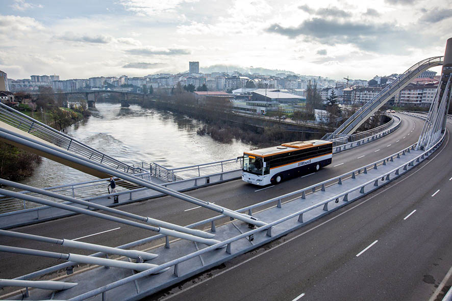 Monbus adapta el horario de sus autobuses desde Vigo para coger el AVE a Madrid en Ourense