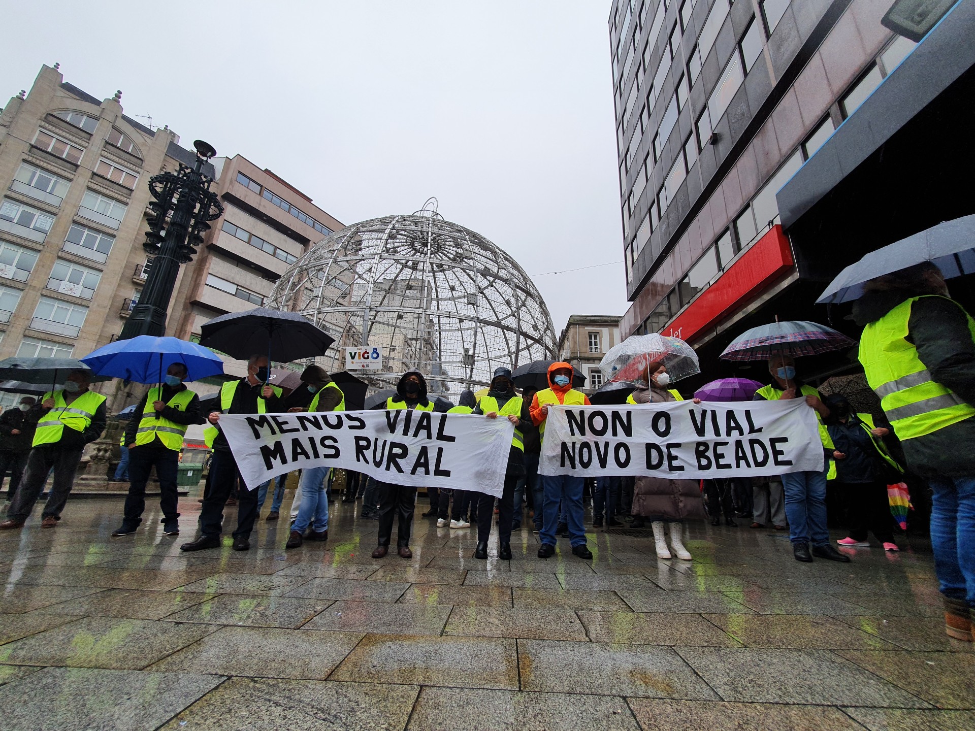 Un año de loita contra o vial de Beade