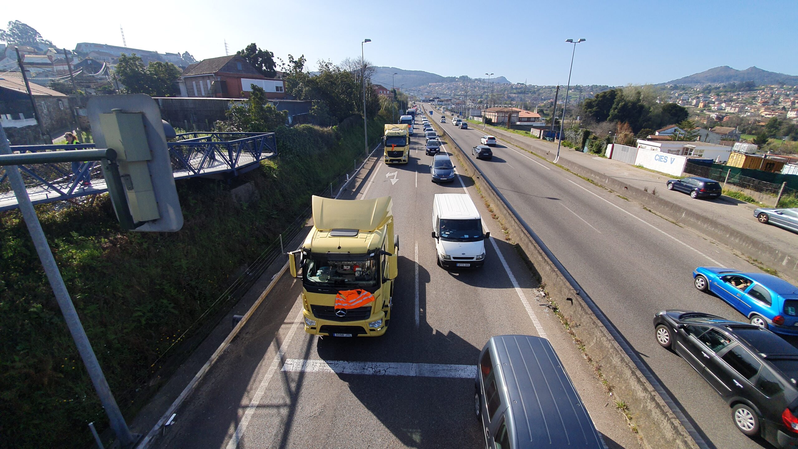 El paro de transporte obliga a reprogramar operaciones quirúrgicas en el Área de Vigo