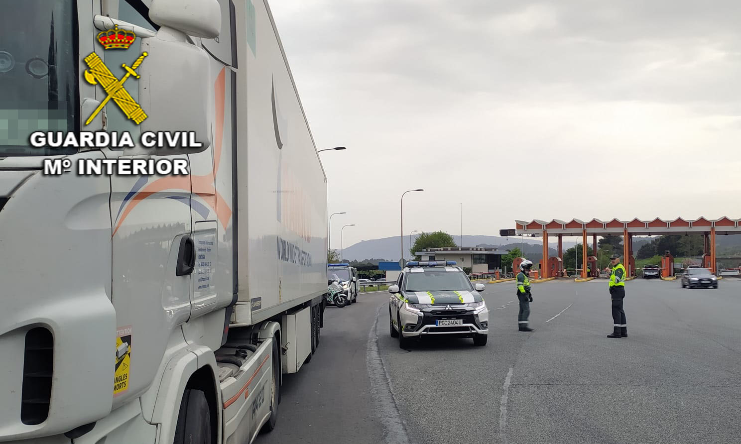 Interceptan en la AP-9 a un camionero que conducía quintuplicando la tasa de alcohol