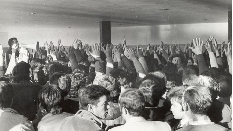 Abel Caballero reivindica su pasado como líder estudiantil y exiliado durante el franquismo