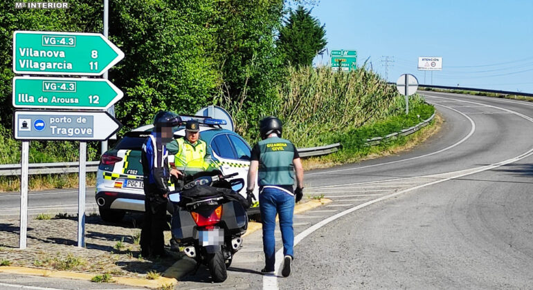 Motos camufladas de la Guardia Civil para controlar el tráfico en las carreteras de la provincia