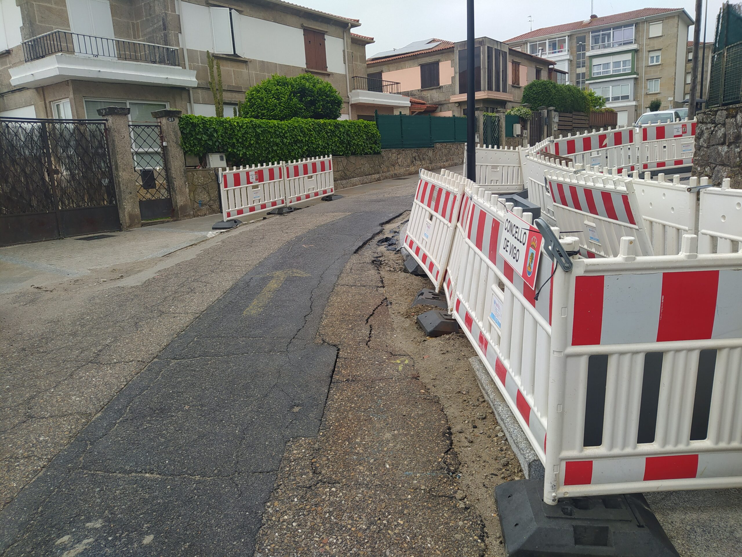 Malestar en Teis polas obras paralizadas na rúa Purificación Saavedra