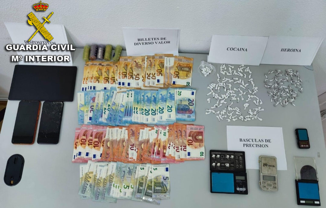 La Guardia Civil desarticula un punto de venta de heroína y cocaína