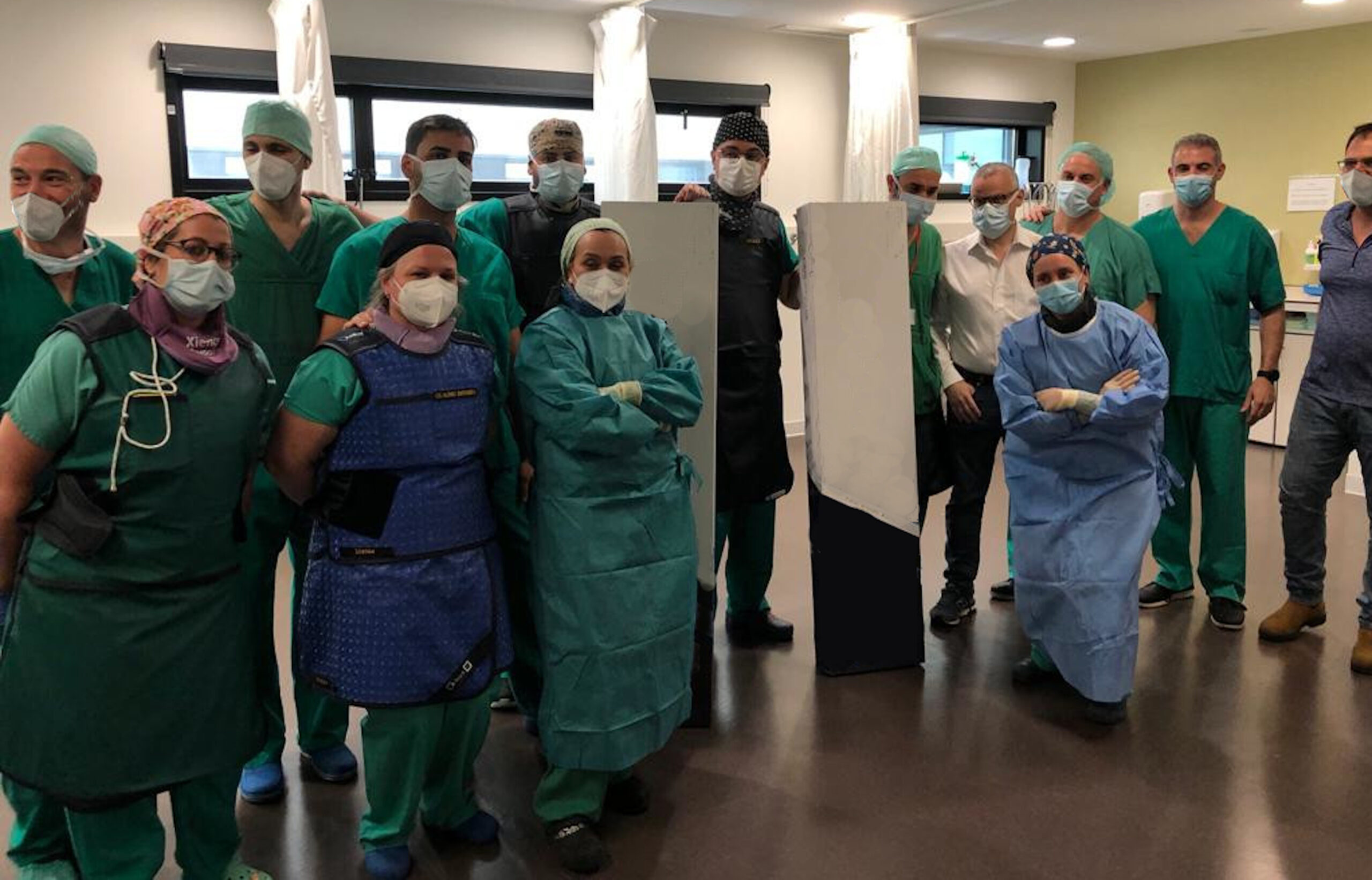 Médicos vigueses realizan o primeiro implante de válvulas tricúspide transcatéter no corazón