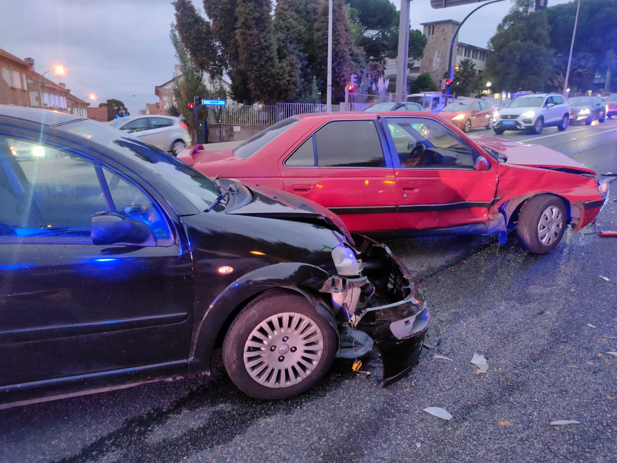 Aparatoso accidente en la Avenida de Madrid