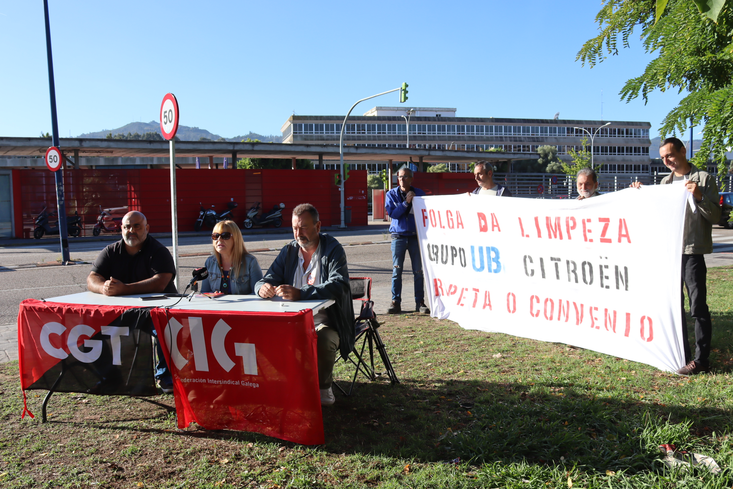 Folga indefinida na limpeza de contedores de Stellantis Vigo