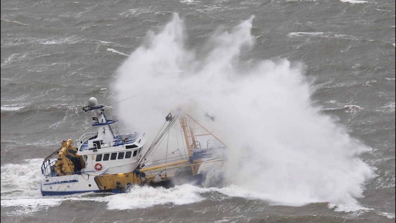 Europa cede y y excluye del veto a la pesca de fondo a 41 de los 87 caladeros afectados