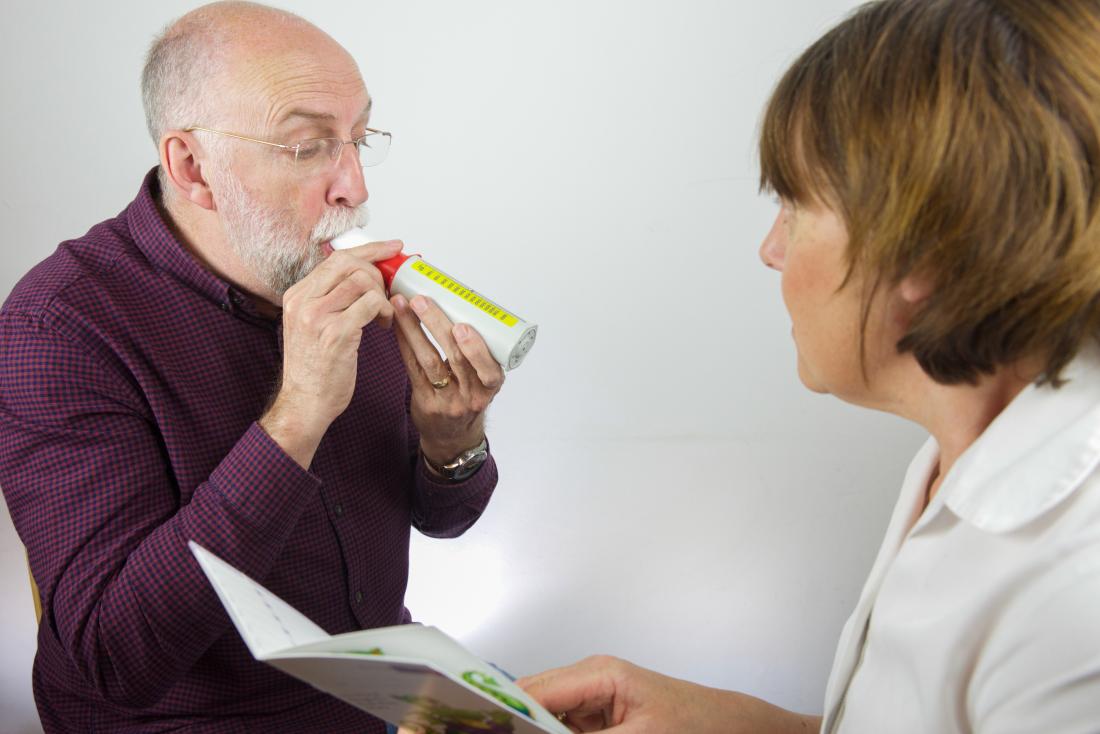 Pneumólogas da Área Sanitaria de Vigo realizarán espirometrías no 'Día Mundial da EPOC'