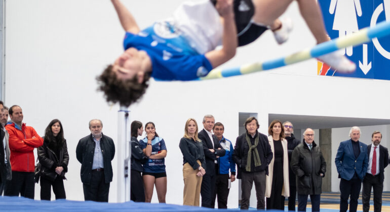 Inaugurada a nova pista de atletismo en Ifevi