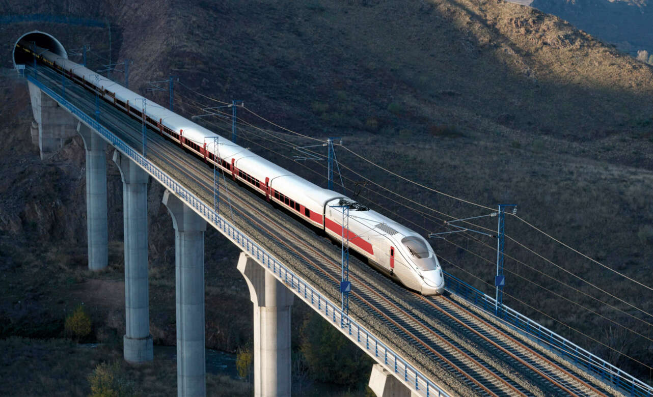 Los billetes de tren para viajar de Vigo a Madrid en 3 horas y media, a la venta el 18 de abril