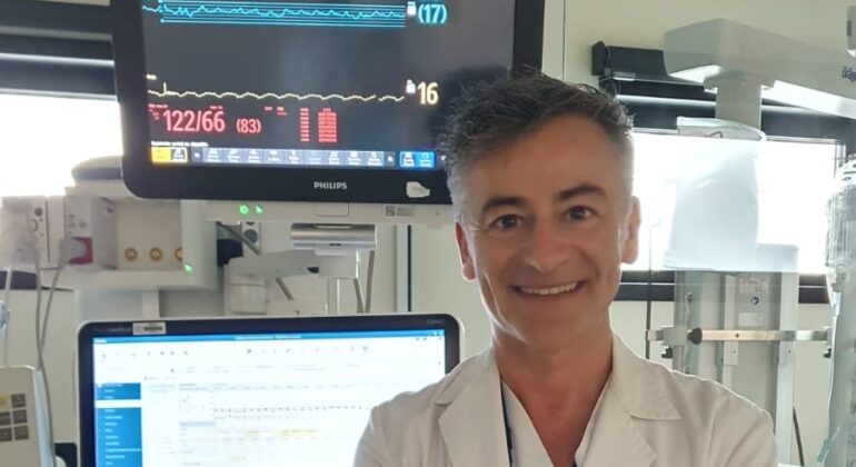 Novo doutoramento 'sobresaliente cum laude' para un médico da sanidade pública de Vigo