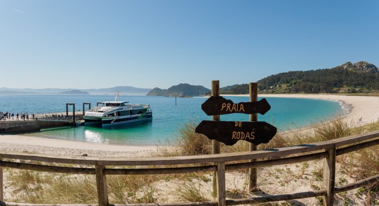 El alcalde responsabiliza a la Xunta del parón del Plan Xeral y de boicotear el geoparque de Cíes