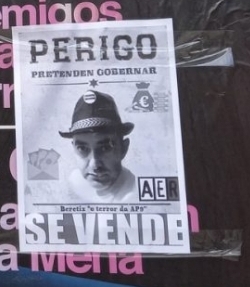 El gobierno de Redondela retirará por "vandálicos" carteles como este, que critican a AER