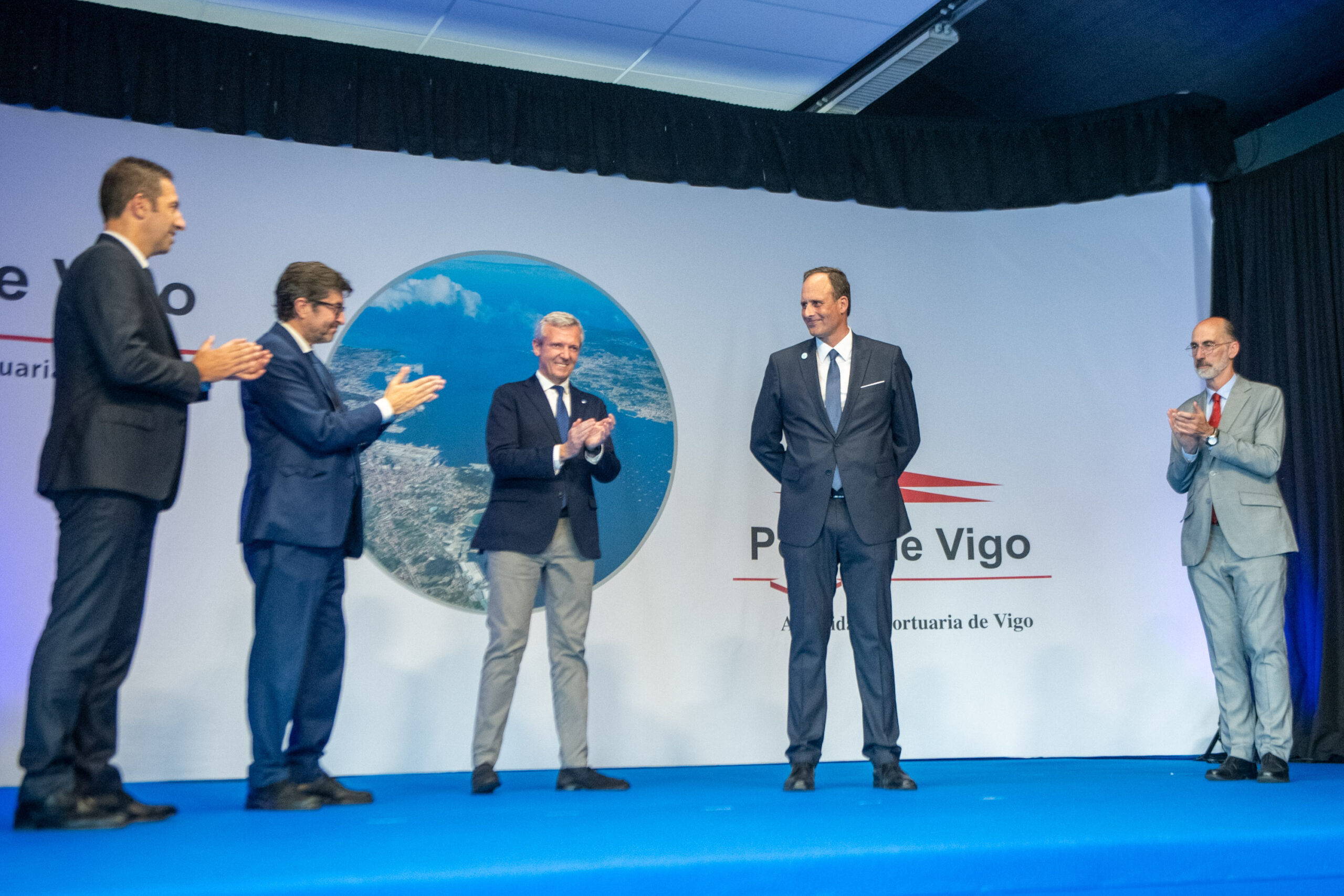 Carlos Botana toma posesión como nuevo presidente del Puerto
