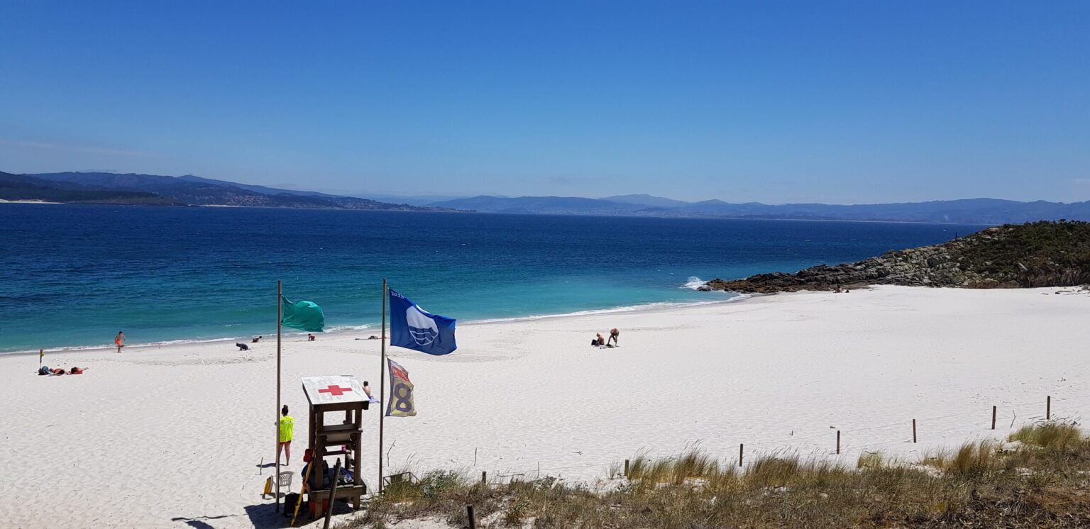 Abel Caballero anuncia, con Vigo a 8 grados, que la ciudad optará a 13 banderas azules,este verano