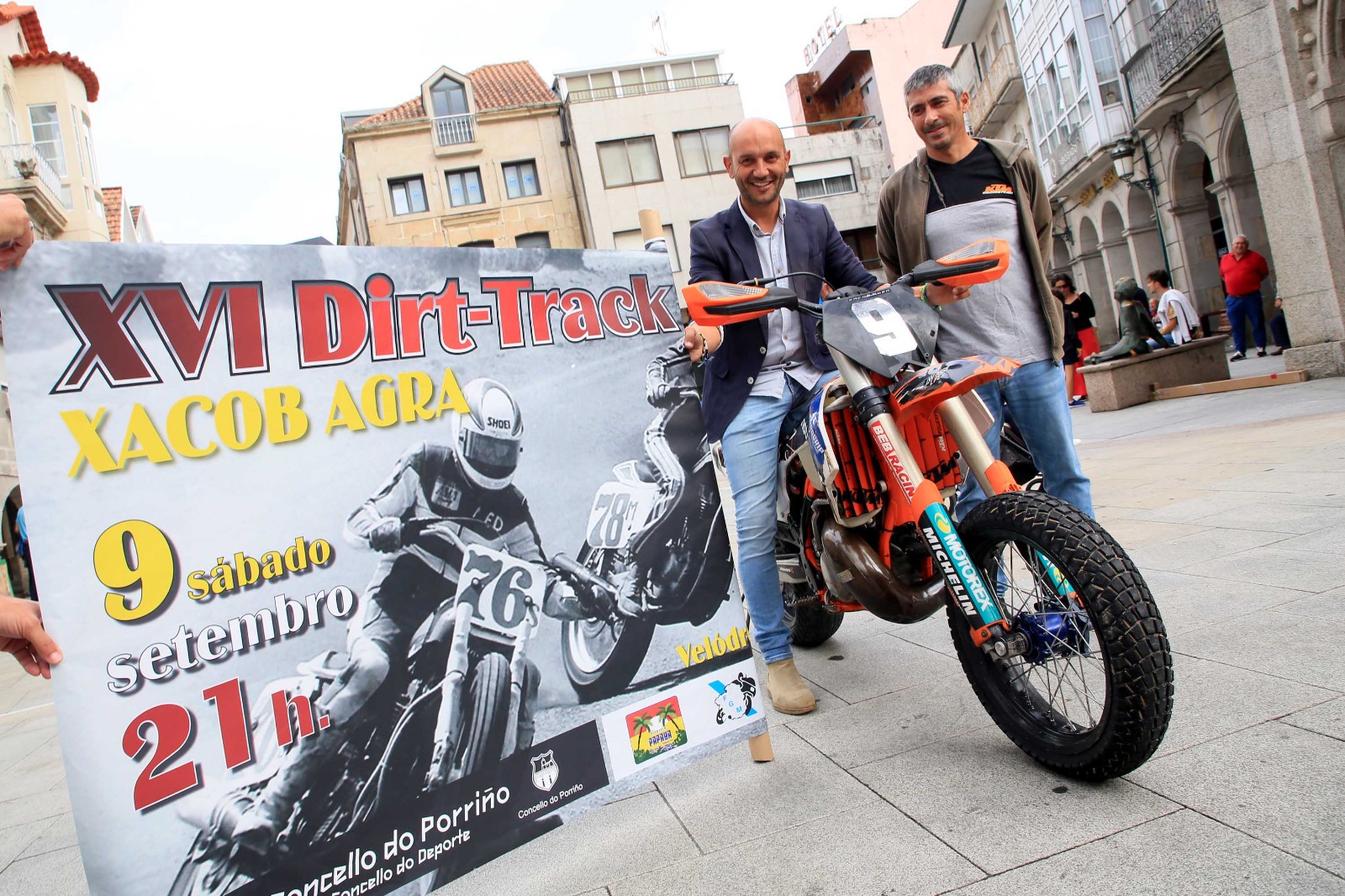 O sábado, no velódromo do Porriño, a XVI edición do Dirt Track Xacob Agra