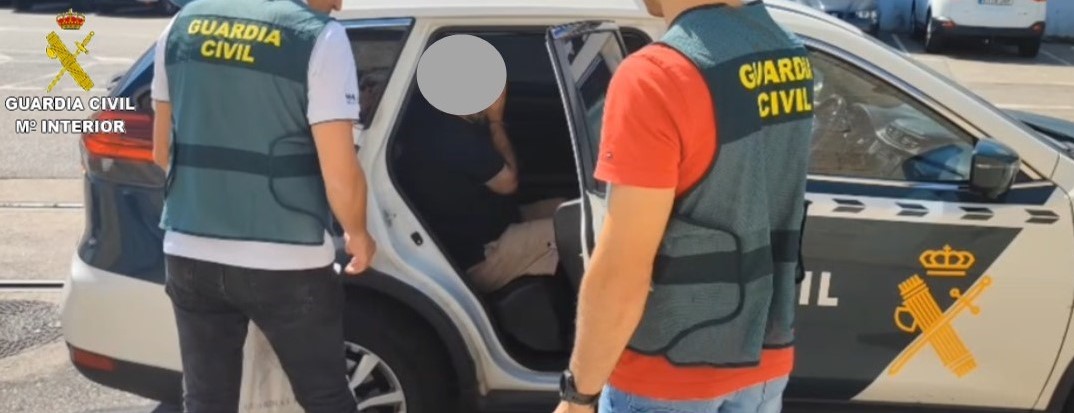Un vecino de Vigo detenido como presunto autor de más de veinte robos en coches
