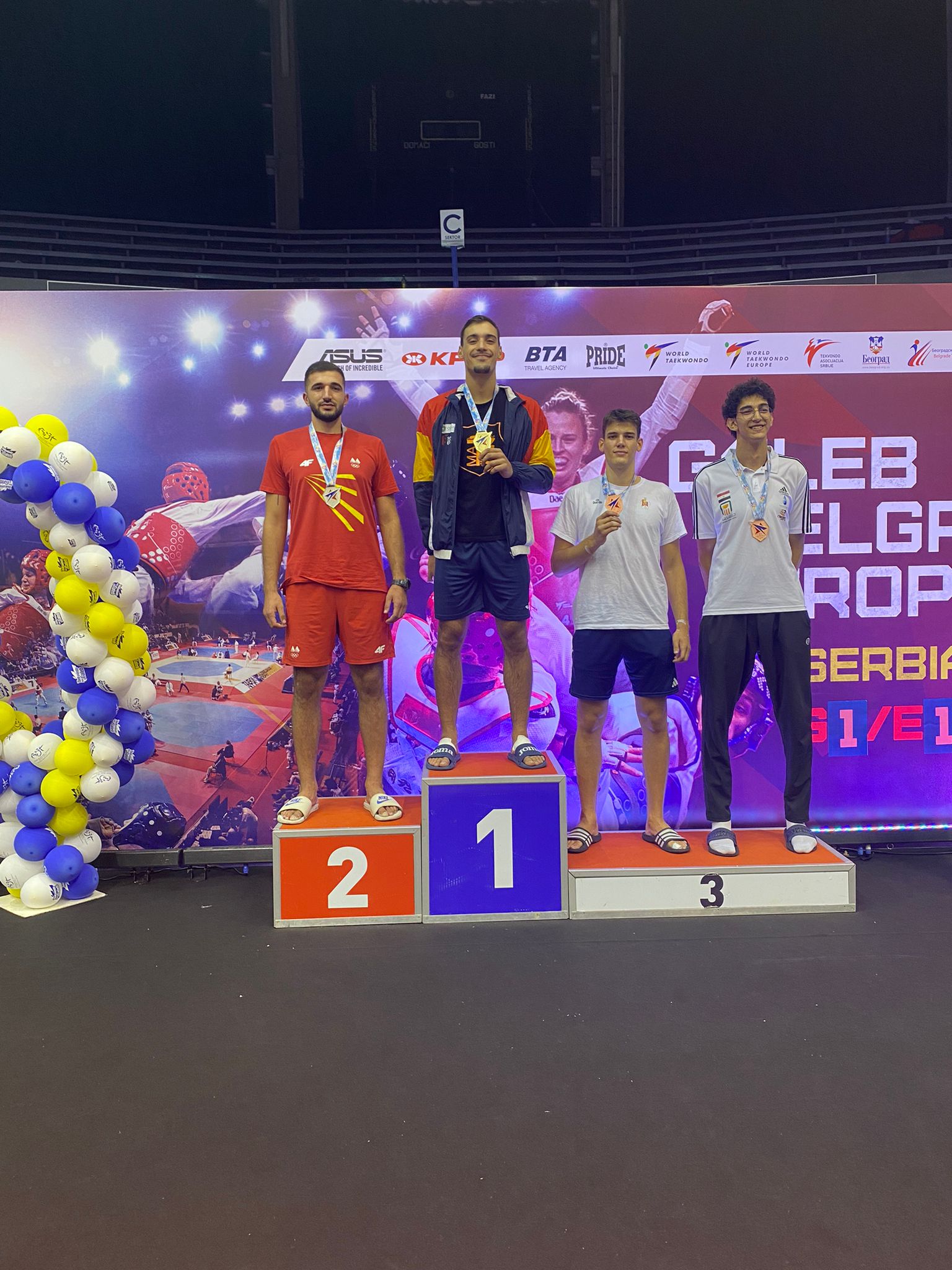 Medallas galegas no Open de Serbia de Taekwondo