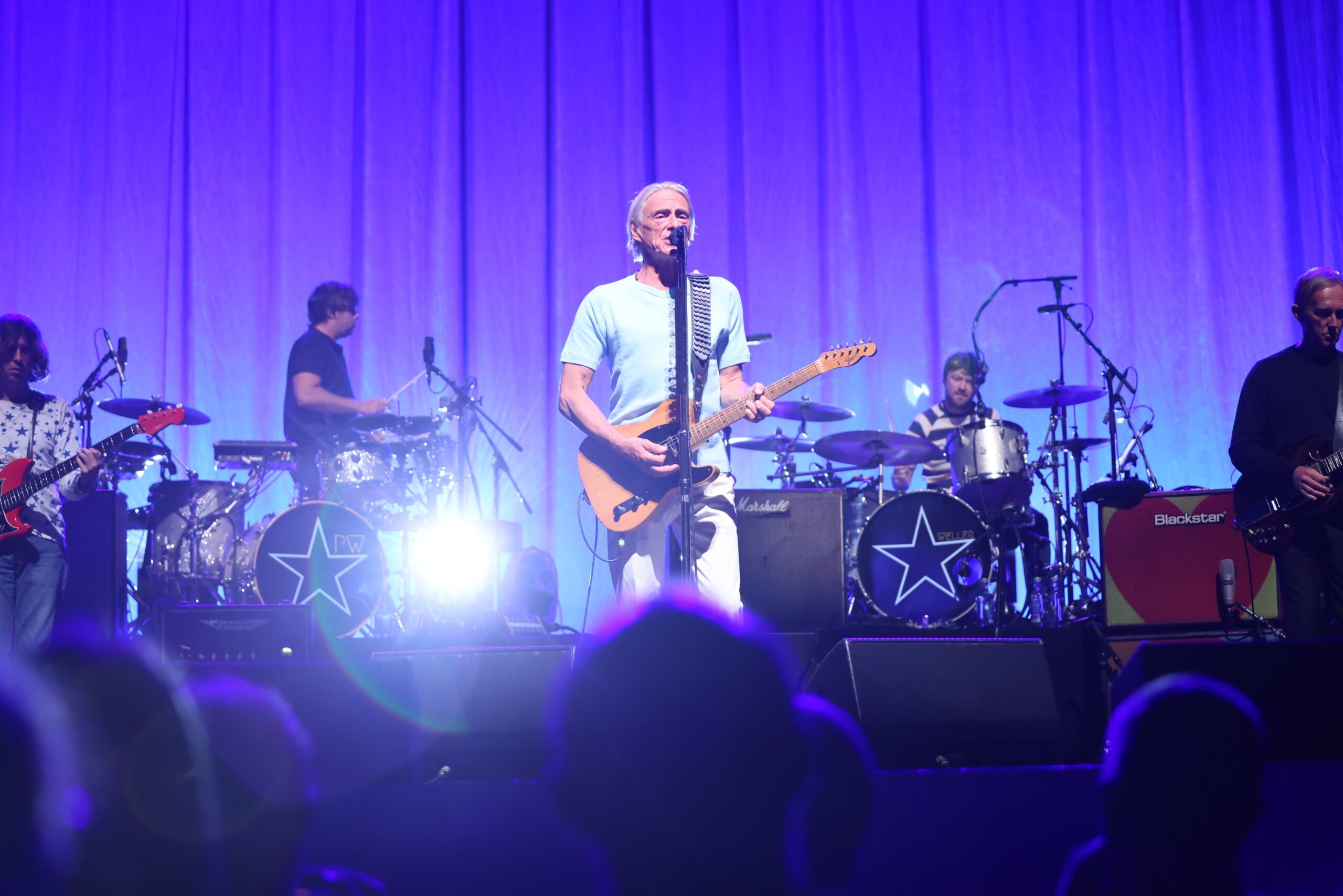 El mítico Paul Weller llena el Auditorio Mar de Vigo
