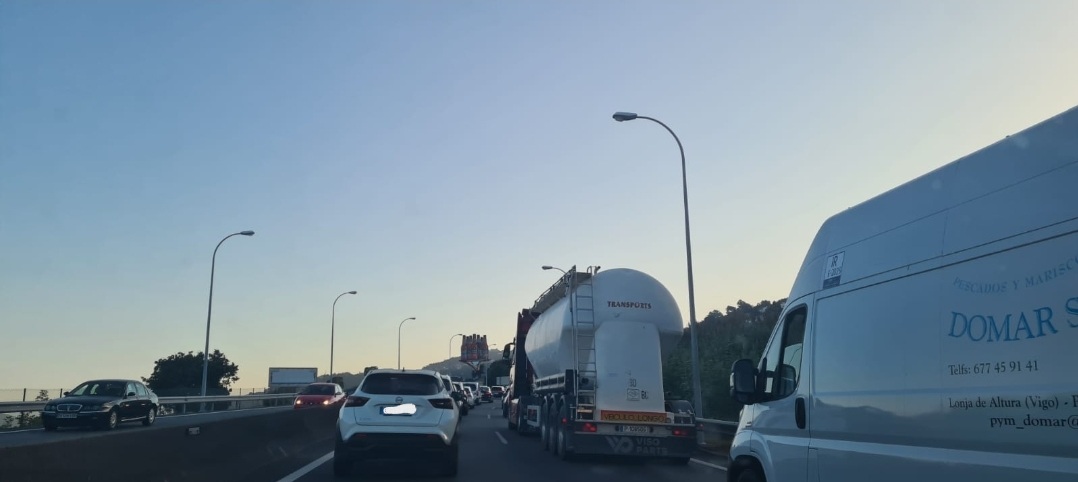 Retenciones en la AP-9 dirección Pontevedra por un accidente