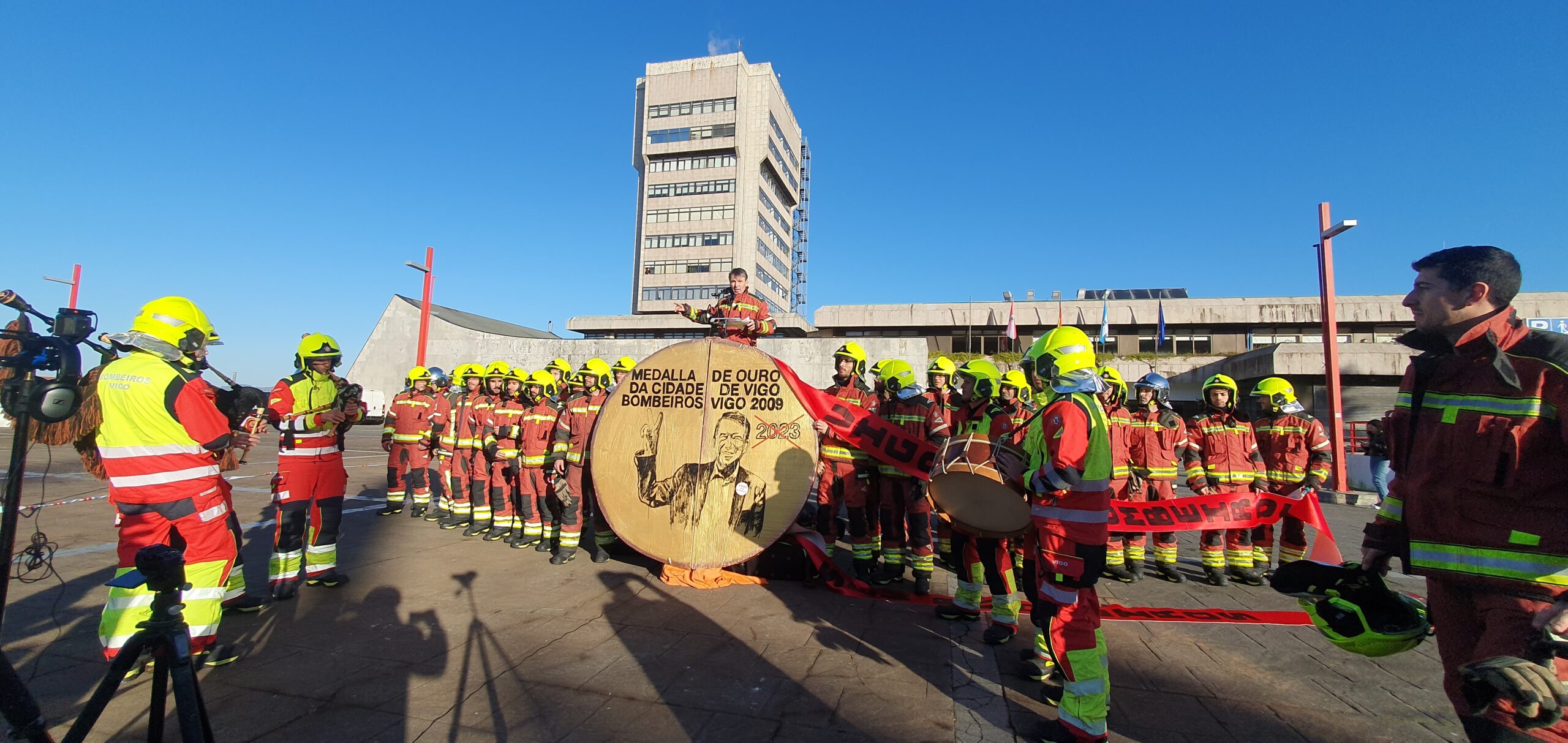 El Gobierno local también acusa a los Bomberos de protestar con "fines partidistas"