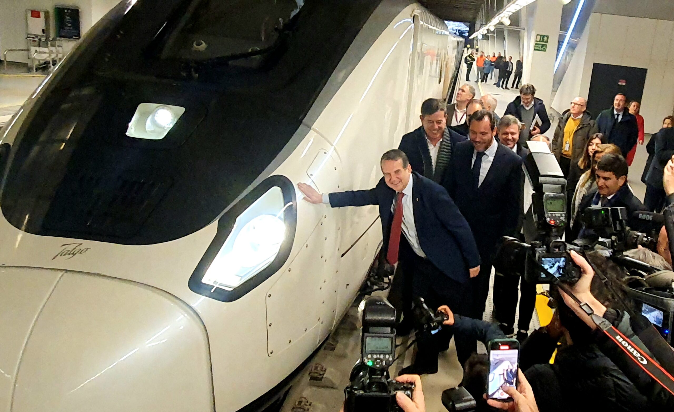 Desde marzo, Vigo estará a 3 horas y media de Madrid, en tren