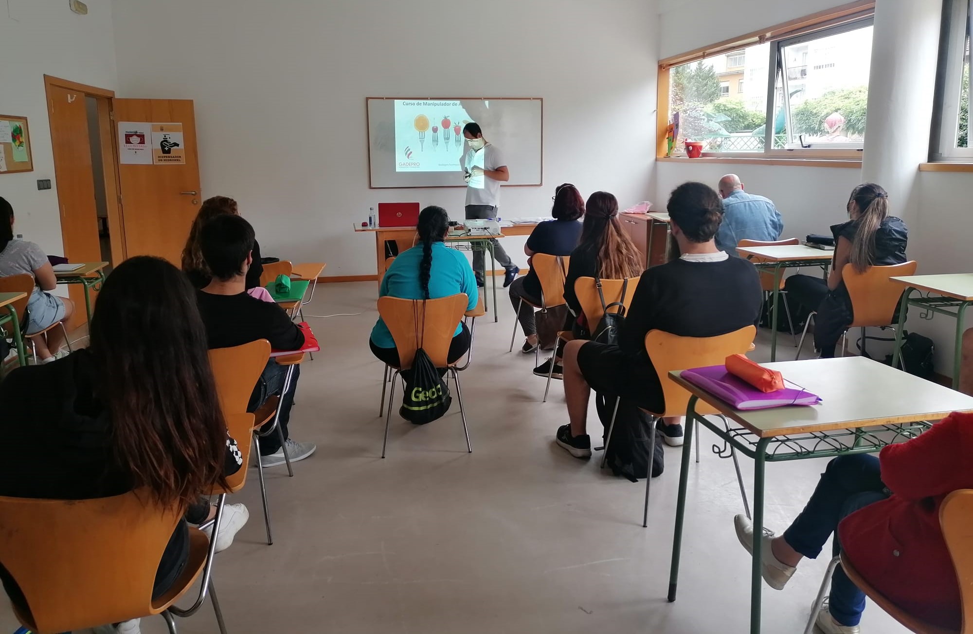 Ainda hai prazas no Programa de Emprego para menores de 30 anos, en Redondela