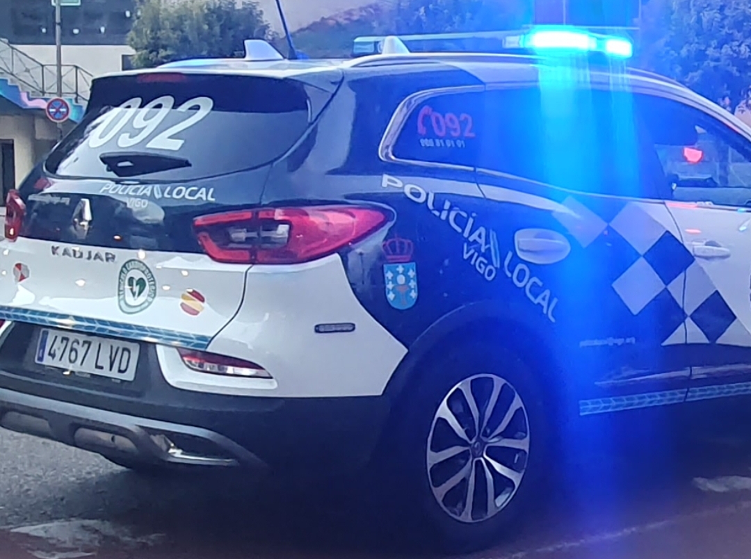 Varias personas retienen a un individuo que había hecho un 'simpa' en un local de Pizarro