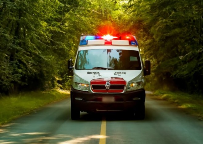 Muere un hombre de 80 años en un choque frontal en Carballeda de Avia