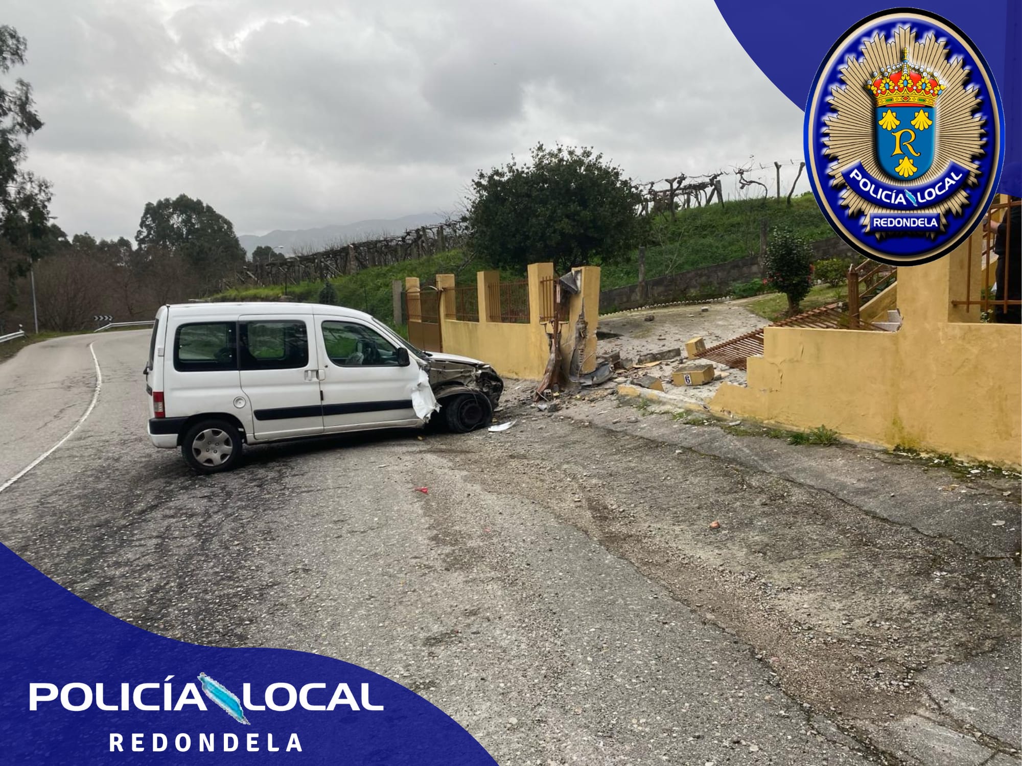 Una persona herida al salirse su vehículo de la calzada en la carretera de Redondela a Peinador