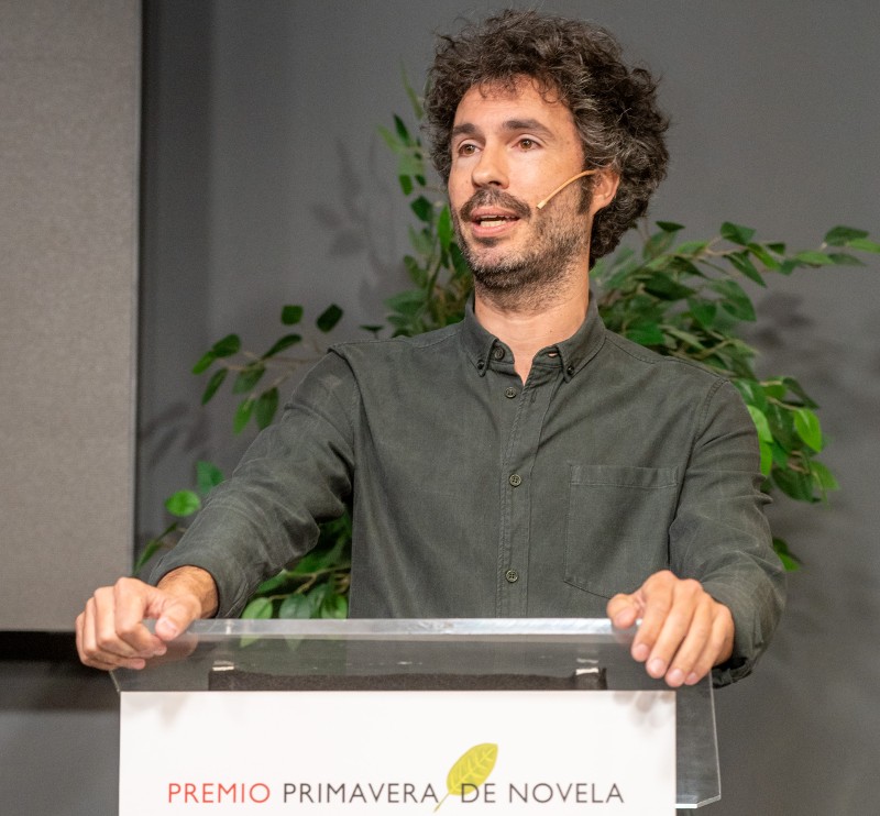 El vigués Luis García-Rey gana el 'Premio Primavera de Novela'